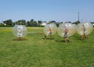 enfants jouant au footbulle